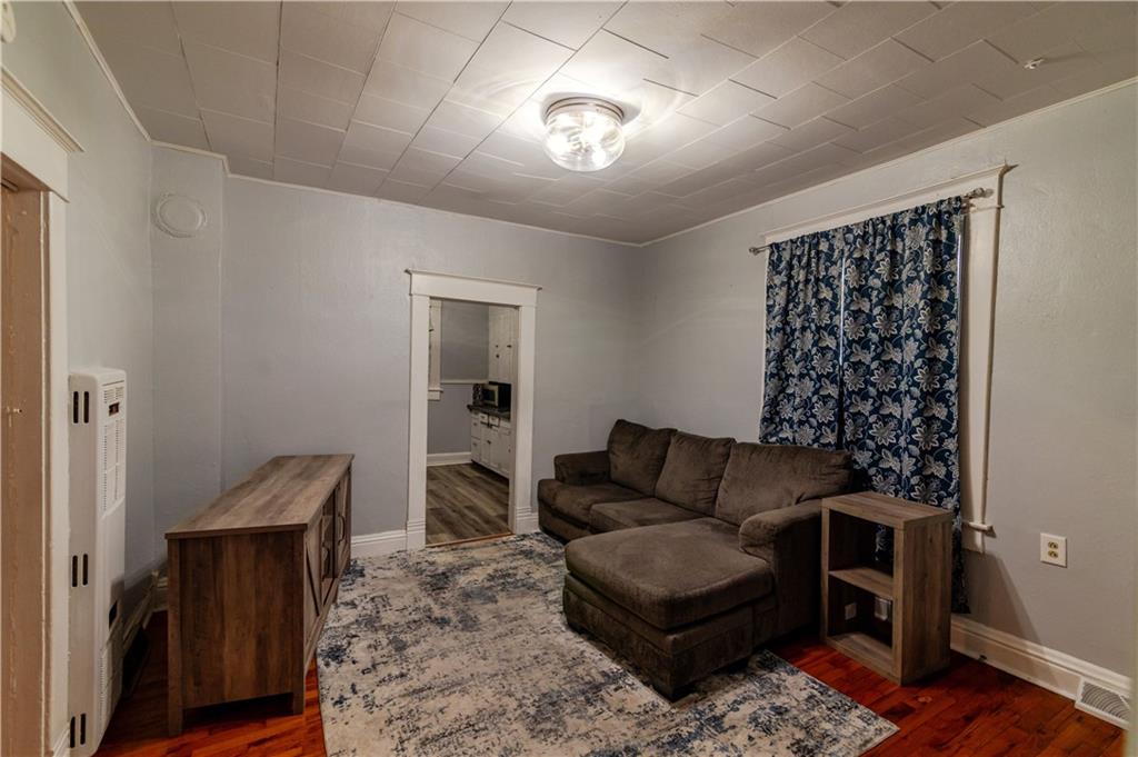 3015 Edmond Street Property Photo 9