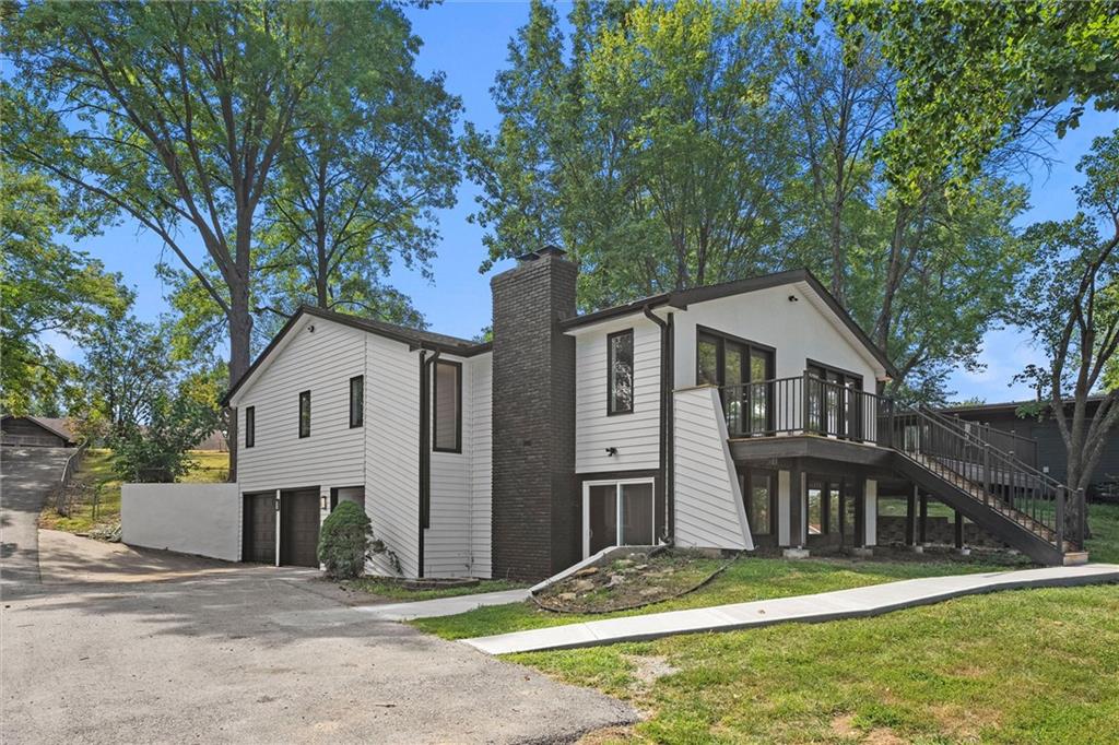 7809 Nw Scenic Drive Property Photo 1