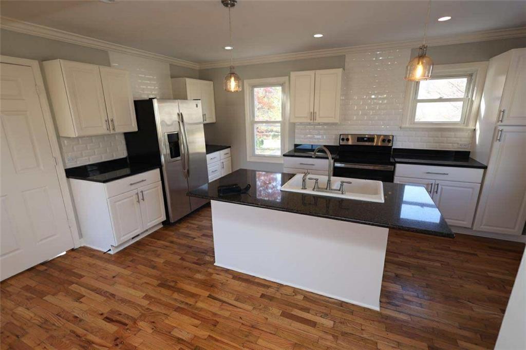 923 N 10th Street Property Photo 1