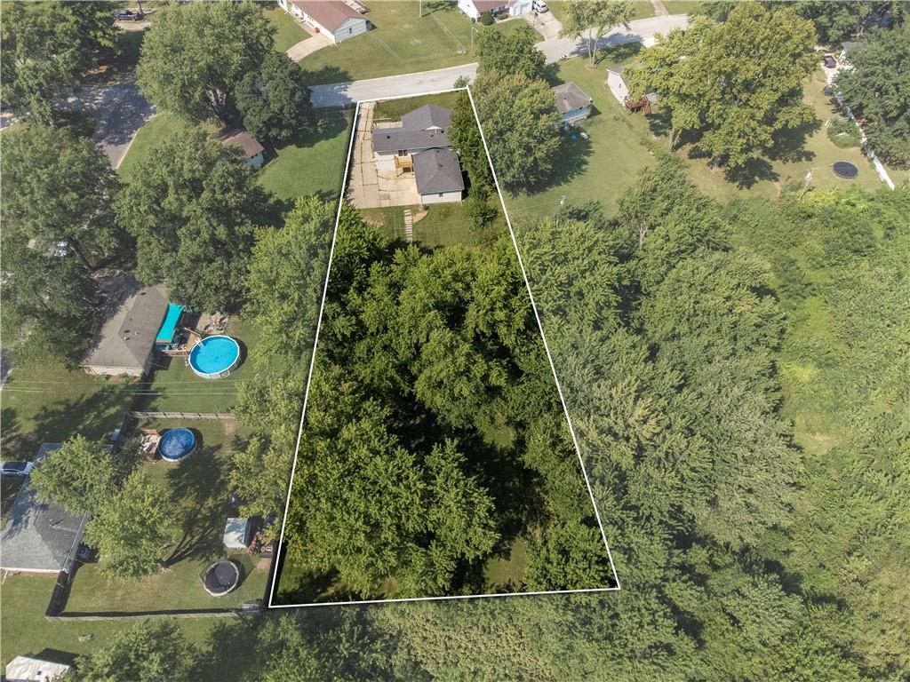 301 N Lee Street Property Photo 3