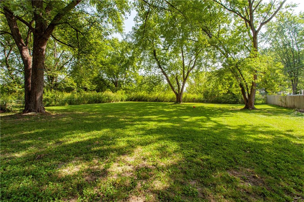 301 N Lee Street Property Photo 14