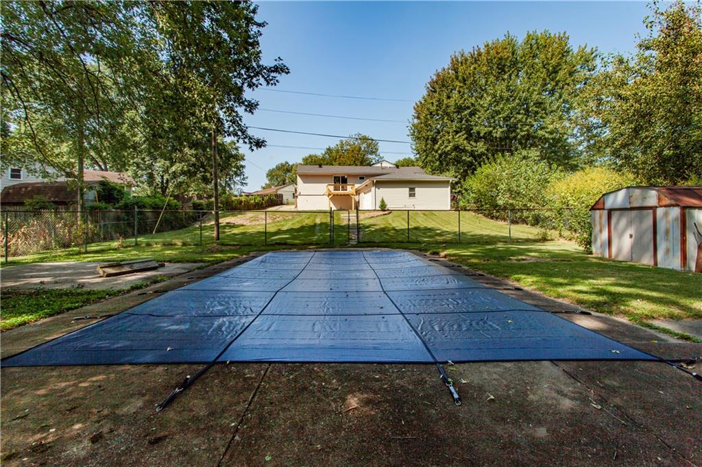 301 N Lee Street Property Photo 15