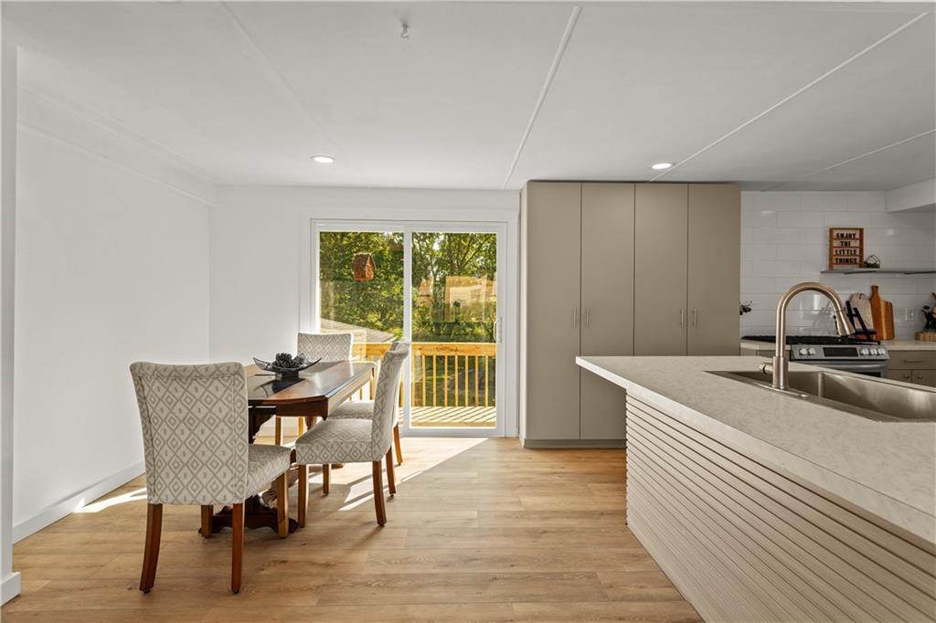 301 N Lee Street Property Photo 16