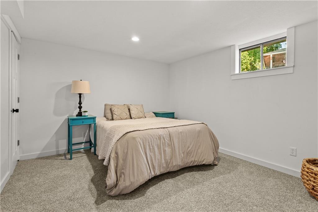 301 N Lee Street Property Photo 32