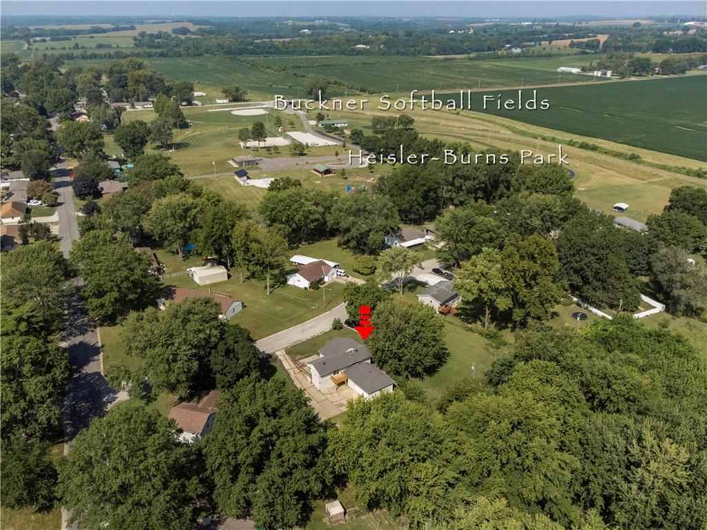 301 N Lee Street Property Photo 35