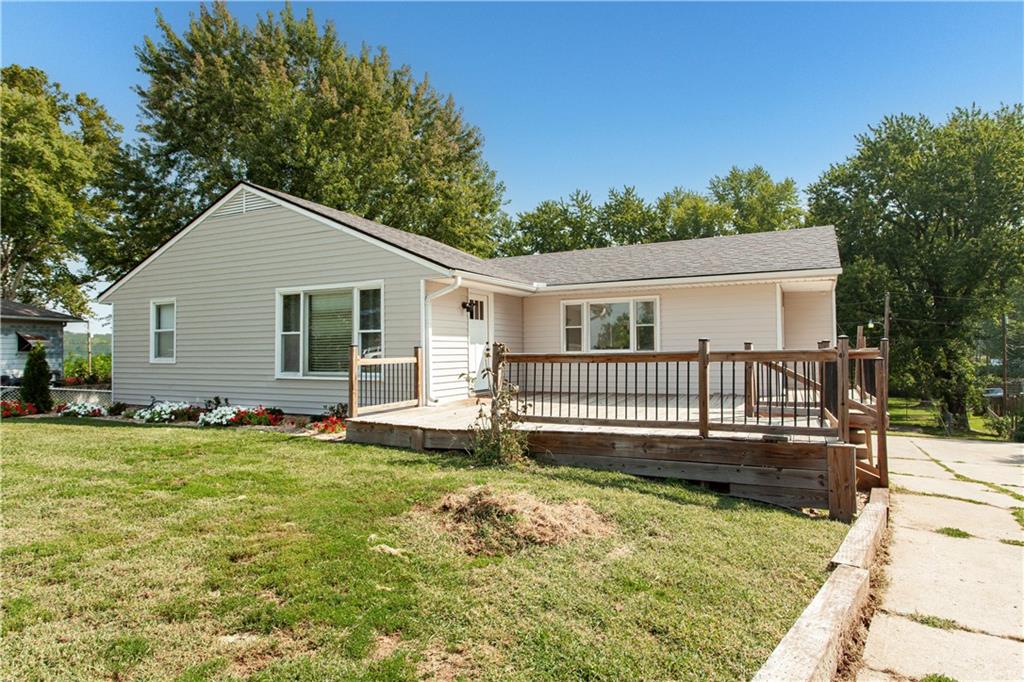 301 N Lee Street Property Photo 36