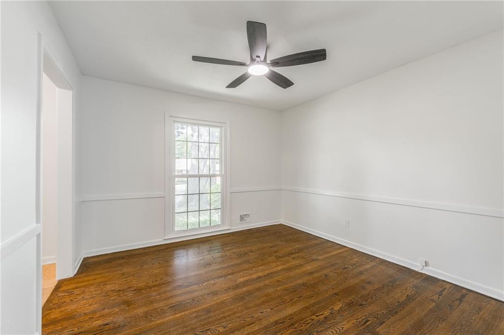 3603 S Hedges Avenue Property Photo 6