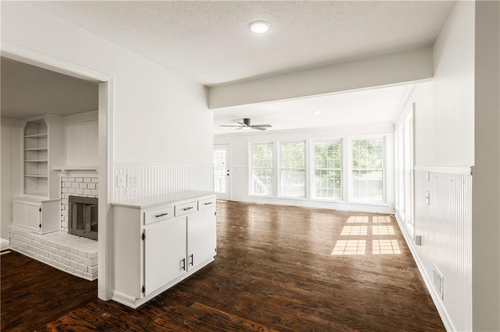 3603 S Hedges Avenue Property Photo 12