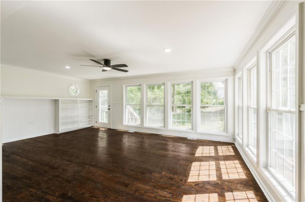 3603 S Hedges Avenue Property Photo 13