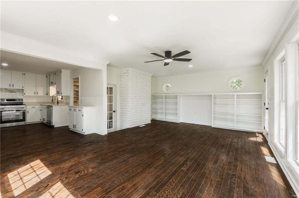 3603 S Hedges Avenue Property Photo 14