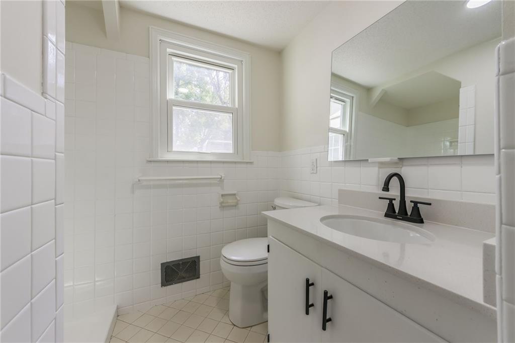 3603 S Hedges Avenue Property Photo 21