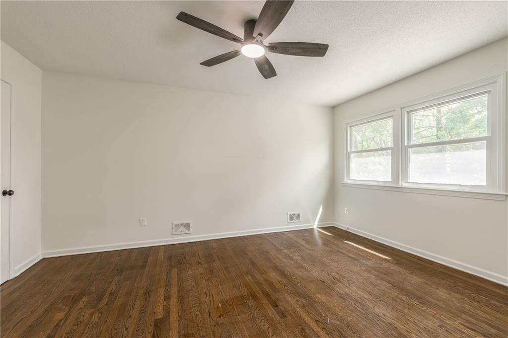 3603 S Hedges Avenue Property Photo 22