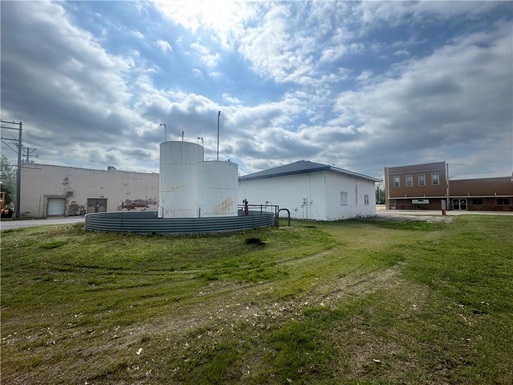 103 W Main Street Property Photo 4