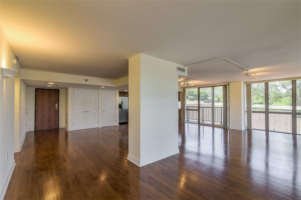 600 E Admiral Boulevard Property Photo 4