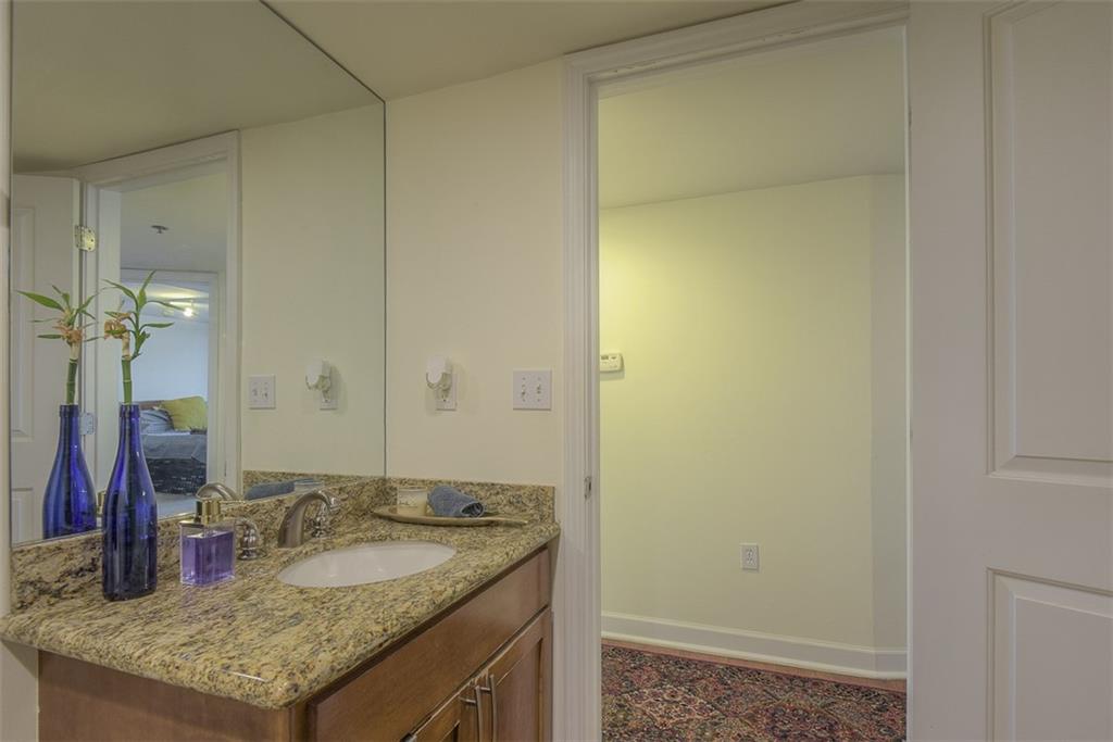 600 E Admiral Boulevard Property Photo 26