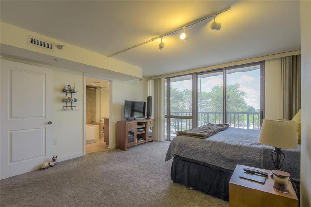 600 E Admiral Boulevard Property Photo 27