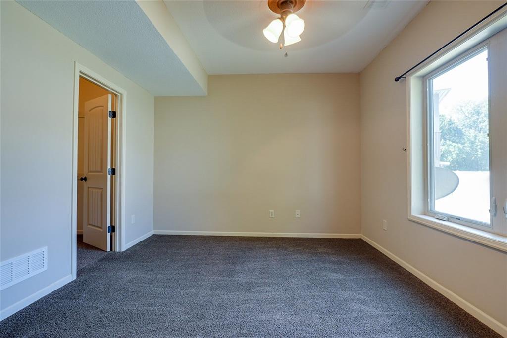 1702 Hedgewood Drive Property Photo 31