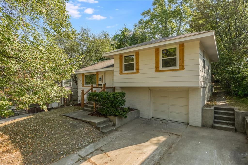 4835 N Manchester Avenue Property Photo 1