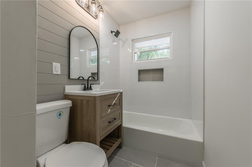 4835 N Manchester Avenue Property Photo 19