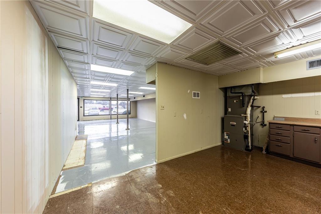 2327 N Belt Highway Property Photo 16