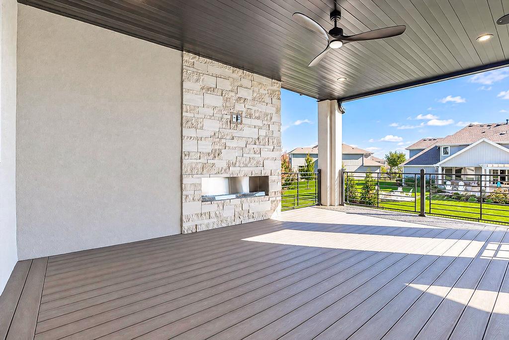 17325 Larsen Street Property Photo 44