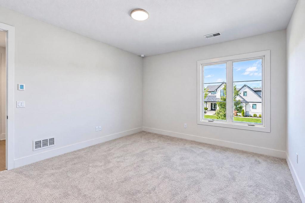 17325 Larsen Street Property Photo 48
