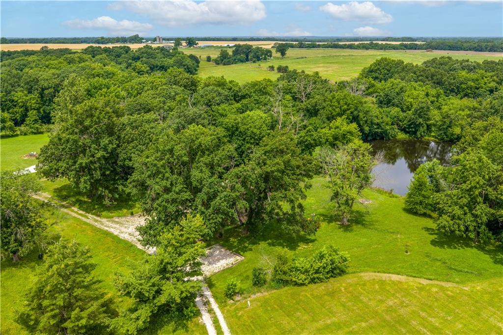 1017 Ne 250 Road Property Photo 21