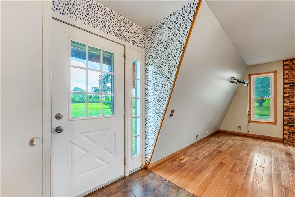 1017 Ne 250 Road Property Photo 33