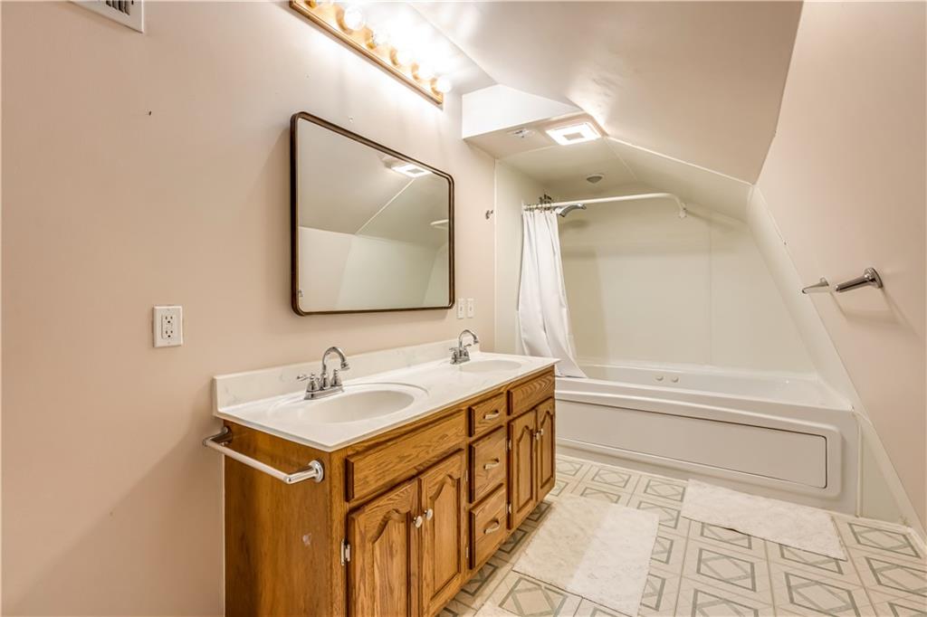 1017 Ne 250 Road Property Photo 52