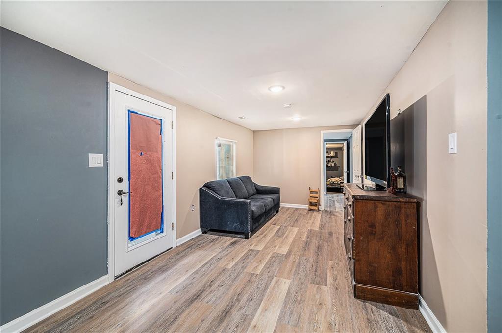 5140 Booth Avenue Property Photo 4