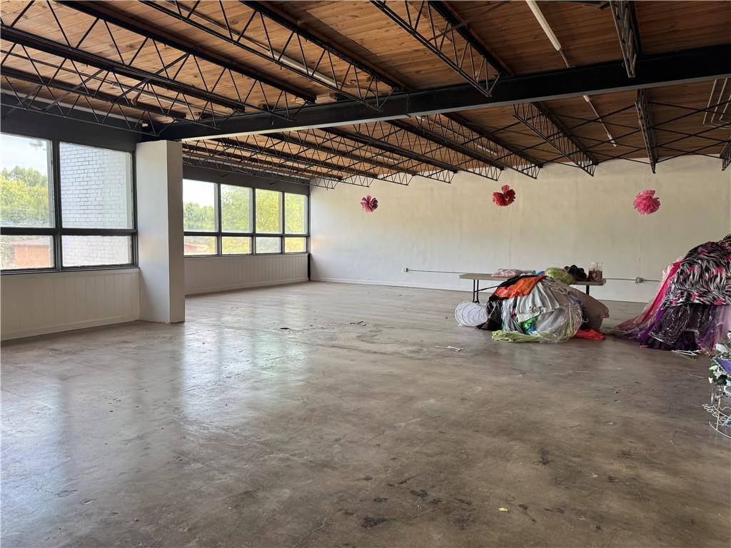 1645 Washington Boulevard Property Photo 4