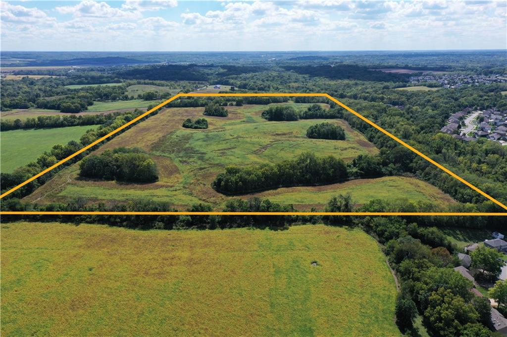 20500 E Bundschu Road Property Photo 7