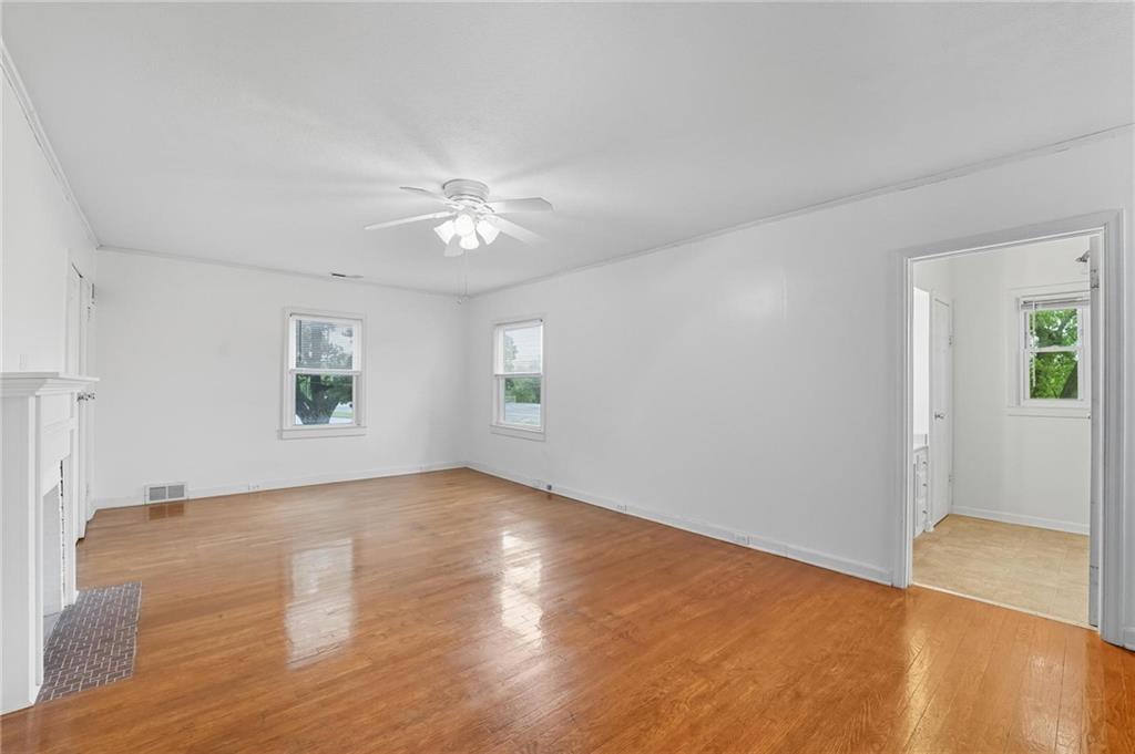 4952 N Brighton Avenue Property Photo 33