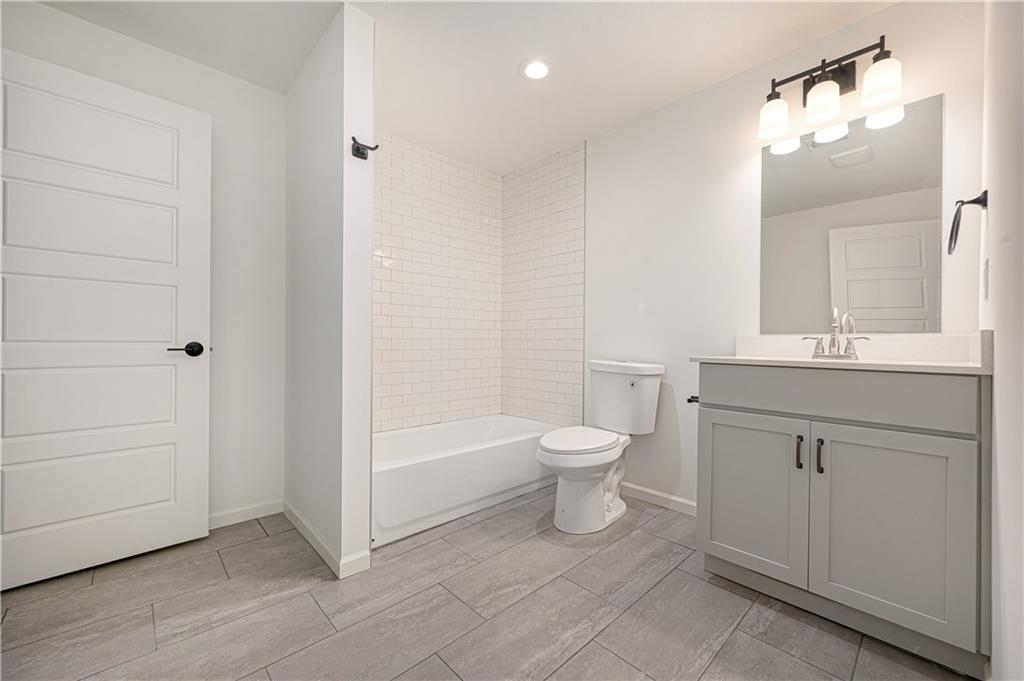 15801-15813 Riley Street Property Photo 15