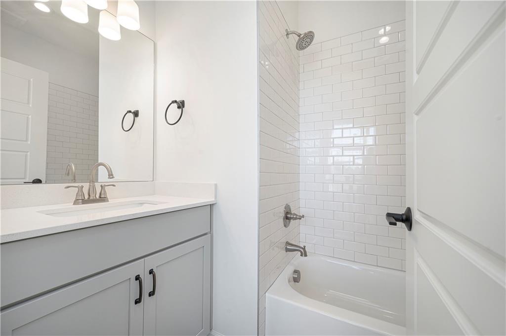 15801-15813 Riley Street Property Photo 18