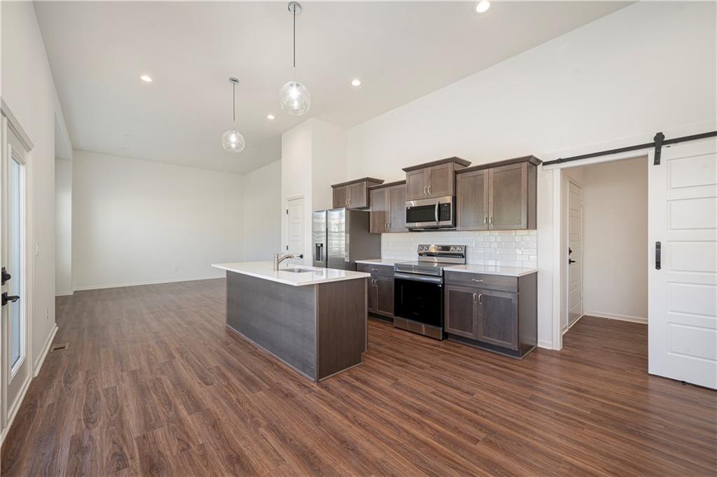 15801-15813 Riley Street Property Photo 19