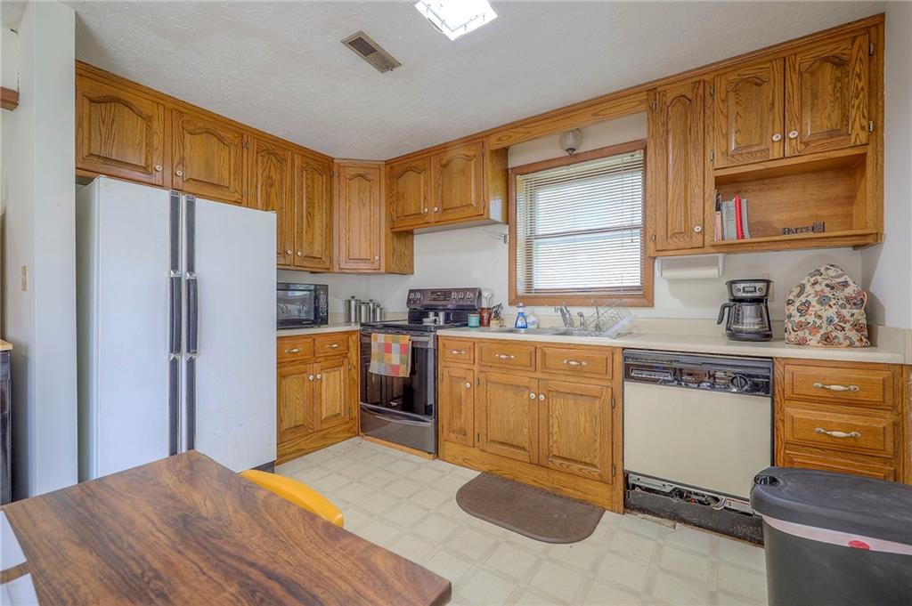 2577817 Property Photo 19