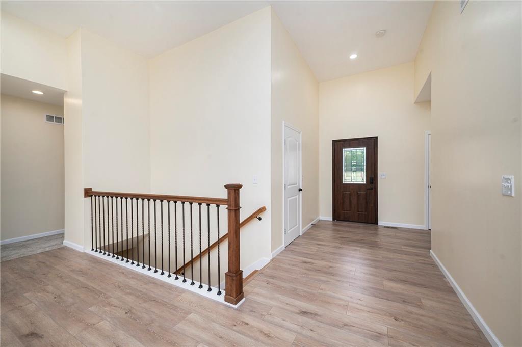 3711 N Wayne Avenue Property Photo 4