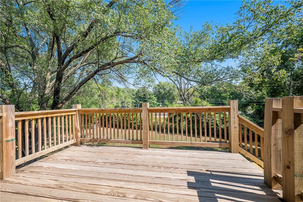 3711 N Wayne Avenue Property Photo 26