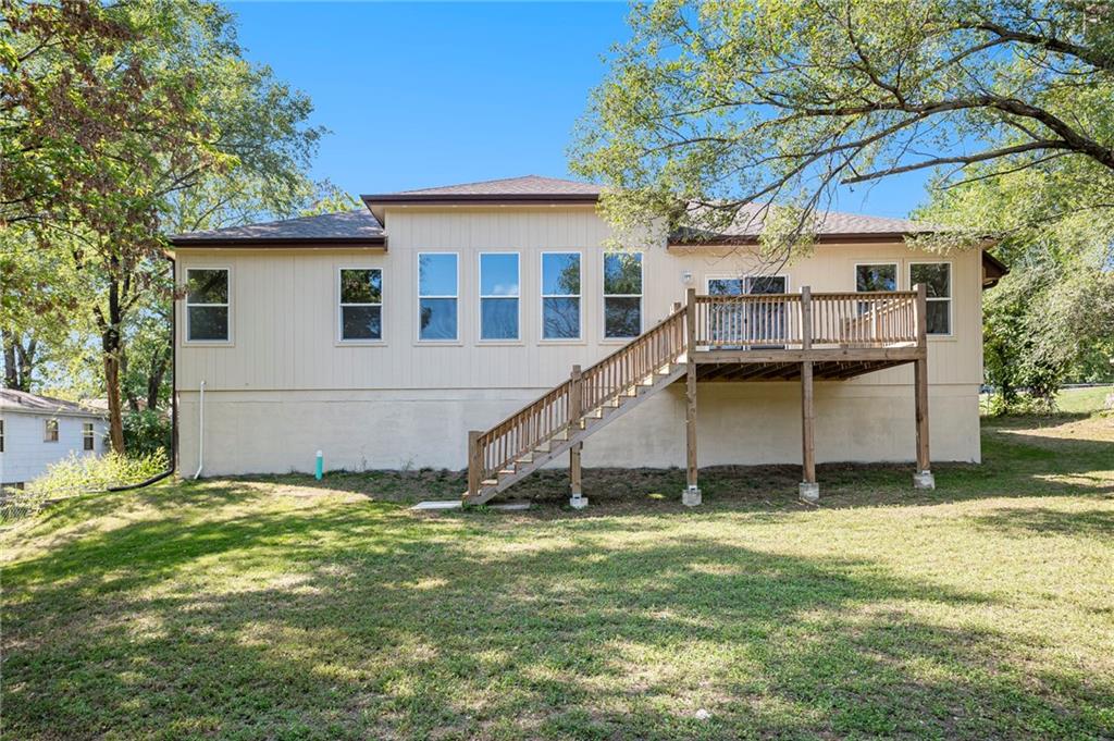 3711 N Wayne Avenue Property Photo 29