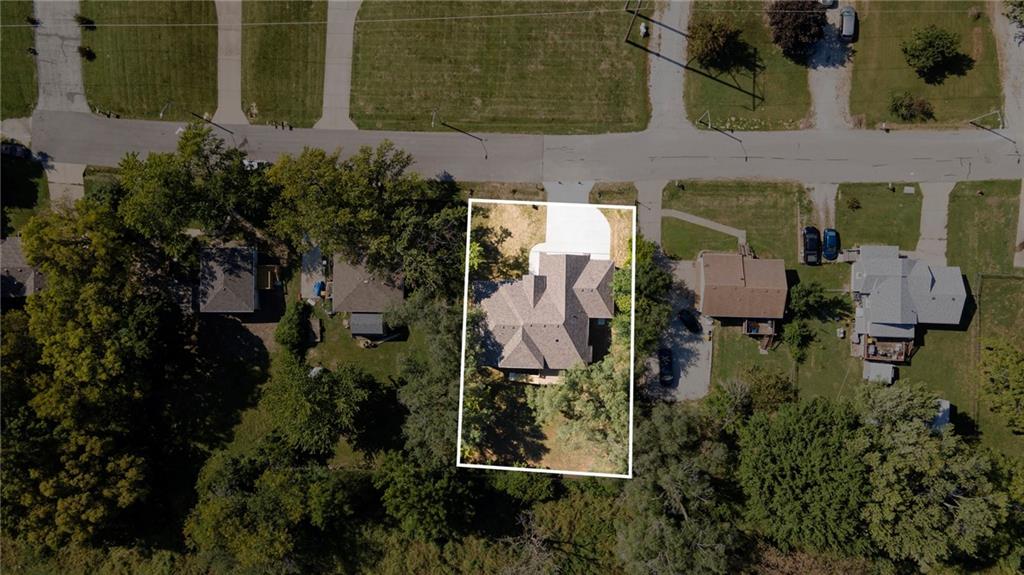 3711 N Wayne Avenue Property Photo 37