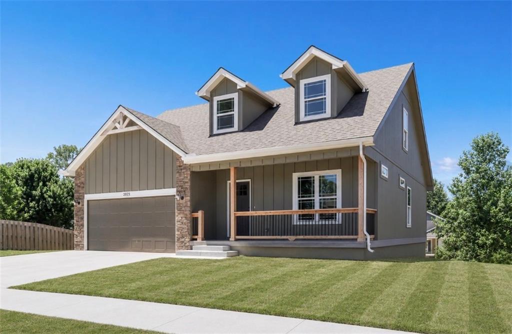 2021 Riverstone Drive Property Photo 2