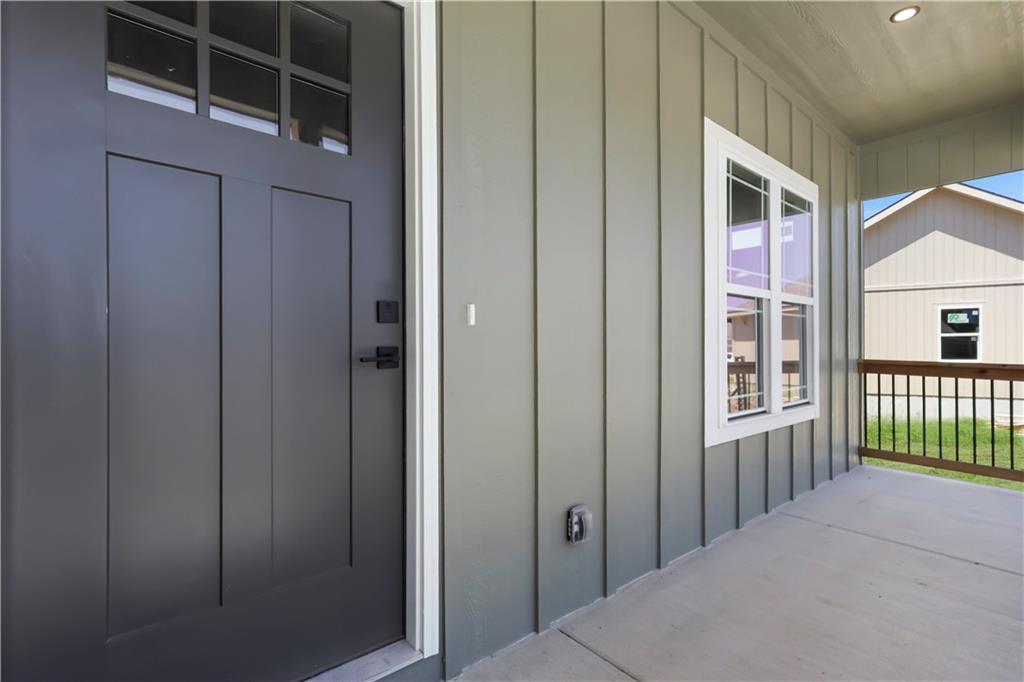 2021 Riverstone Drive Property Photo 3