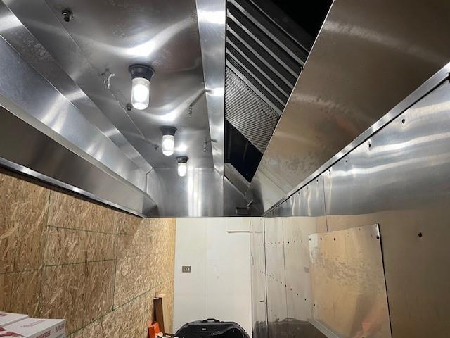 2715 N Belt Highway Property Photo 4