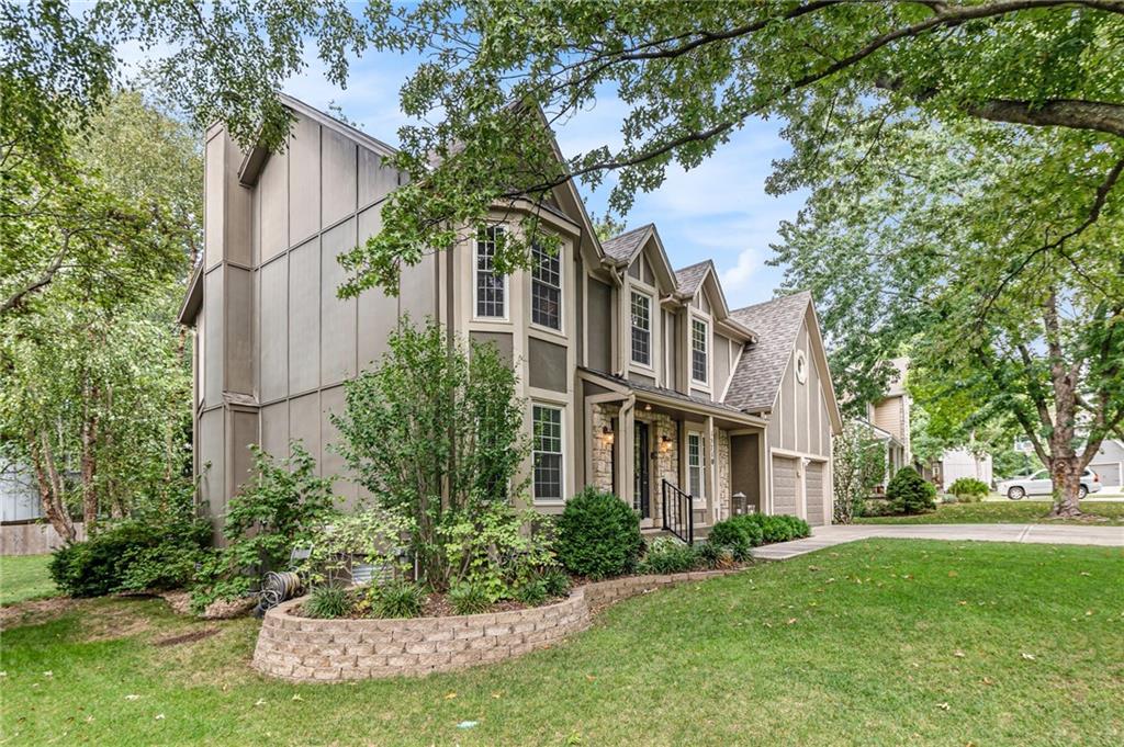 15710 W 84th Terrace Property Photo 3