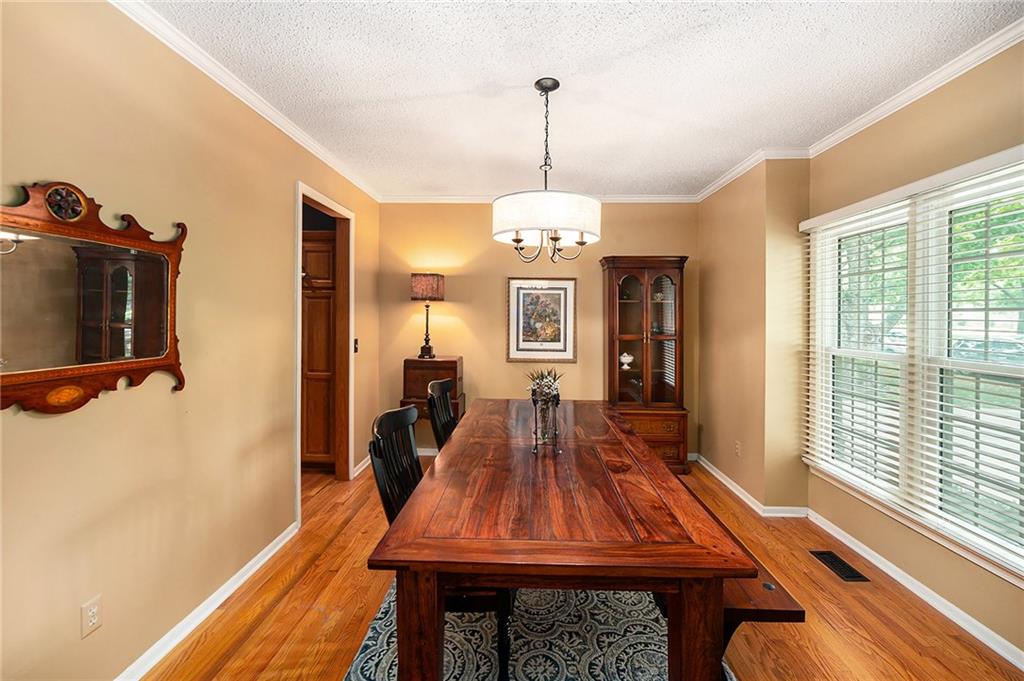 15710 W 84th Terrace Property Photo 6