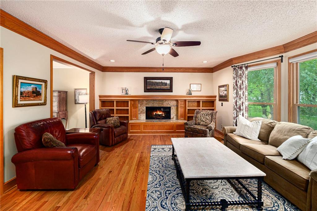 15710 W 84th Terrace Property Photo 9