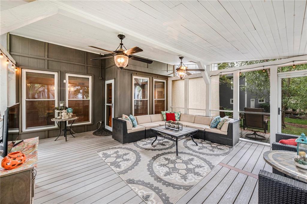 15710 W 84th Terrace Property Photo 16