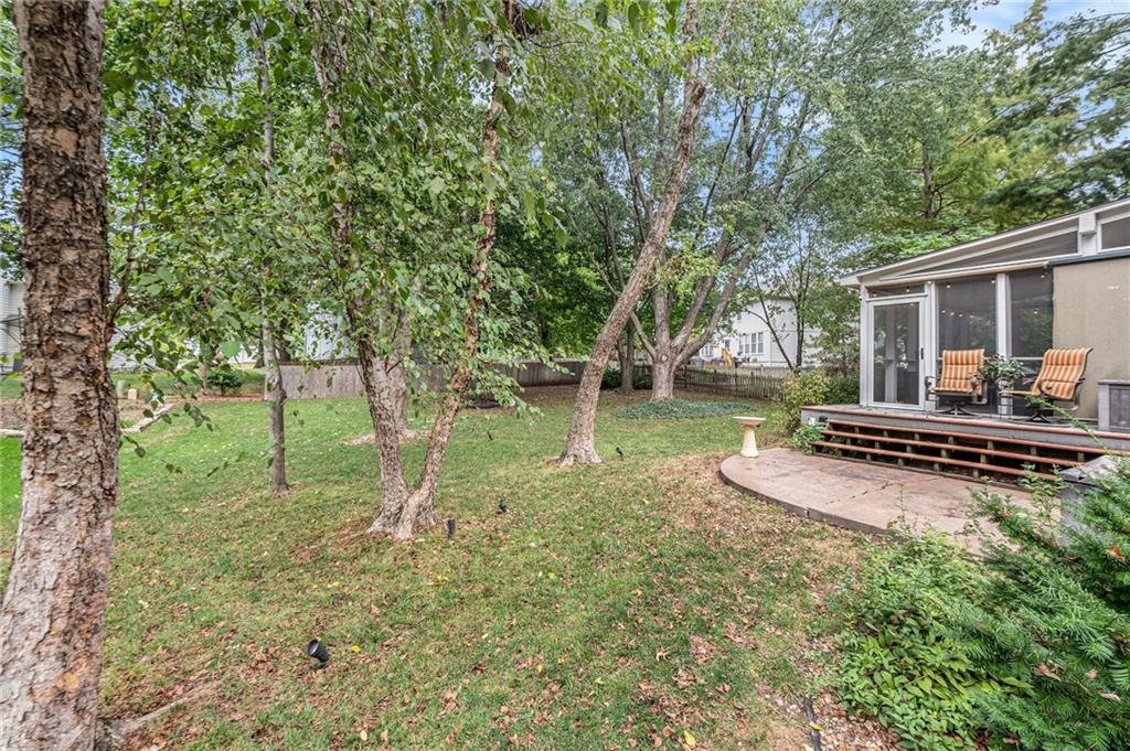 15710 W 84th Terrace Property Photo 18