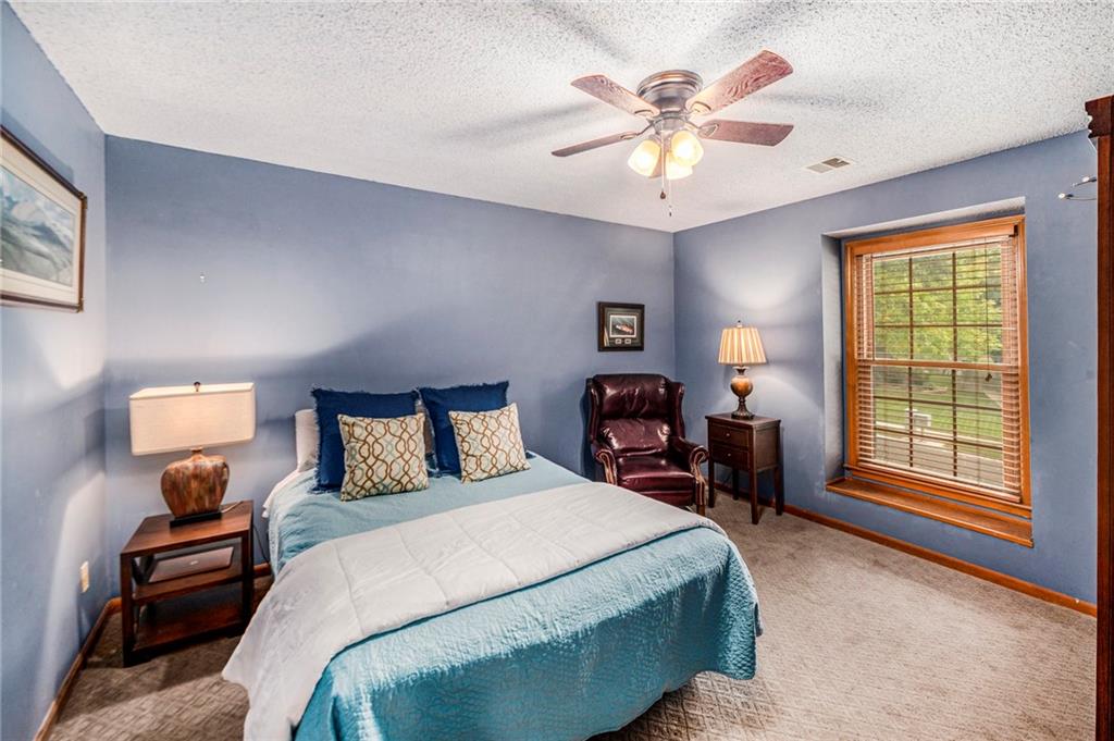 15710 W 84th Terrace Property Photo 23